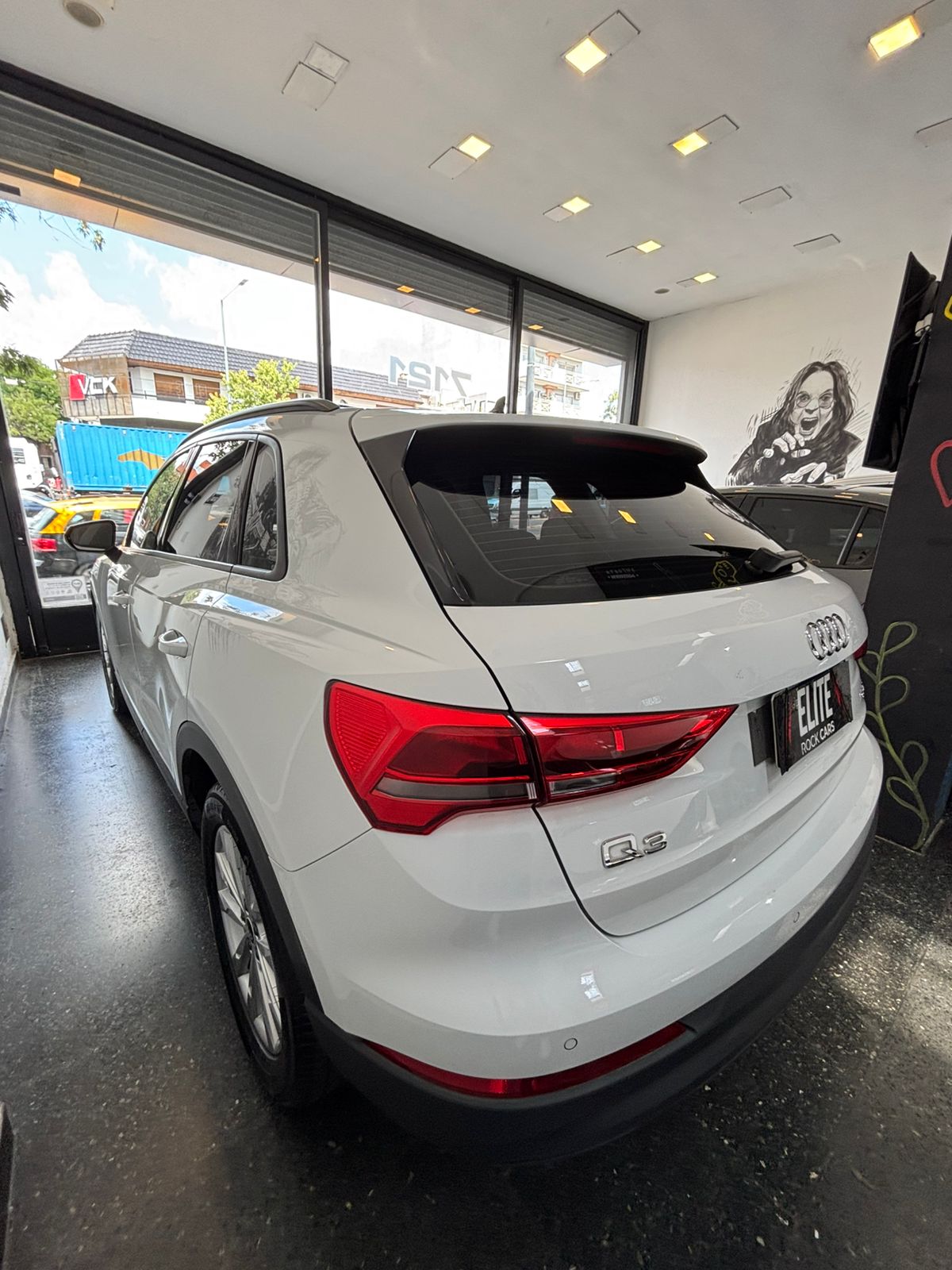 Mira esta publicación de Audi Q3 2022 en Motordil