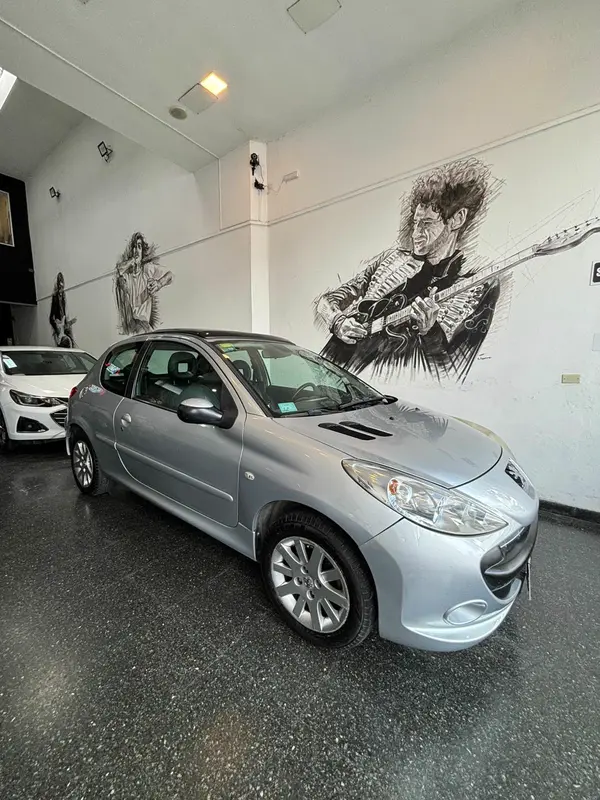 Mira esta publicación de Peugeot 207 Compact 2011 en Motordil