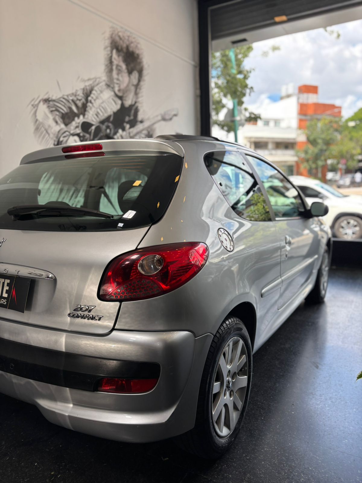 Mira esta publicación de Peugeot 207 Compact 2011 en Motordil