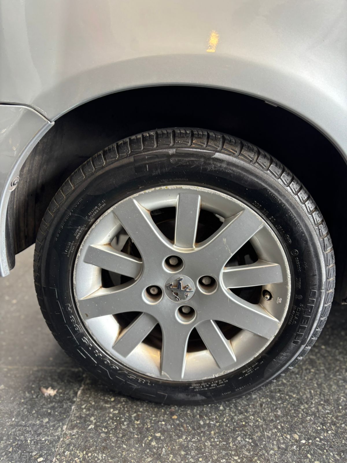 Mira esta publicación de Peugeot 207 Compact 2011 en Motordil