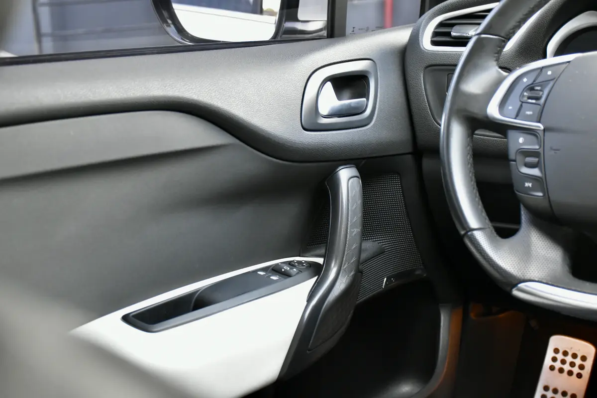 Mirá esta publicación de Ds Automobiles DS4