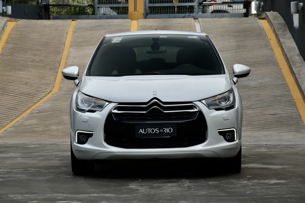 Mira esta publicación de Ds Automobiles DS4 2013 en Motordil
