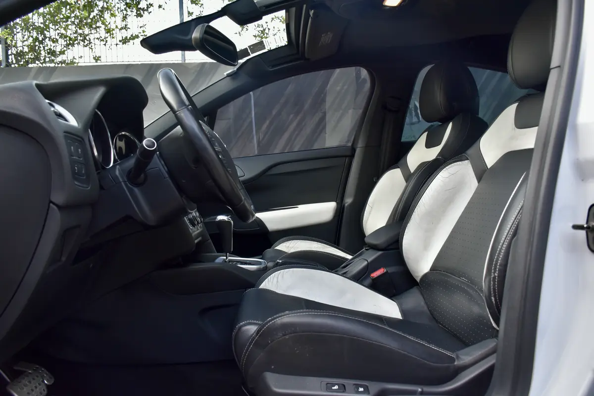 Mirá esta publicación de Ds Automobiles DS4