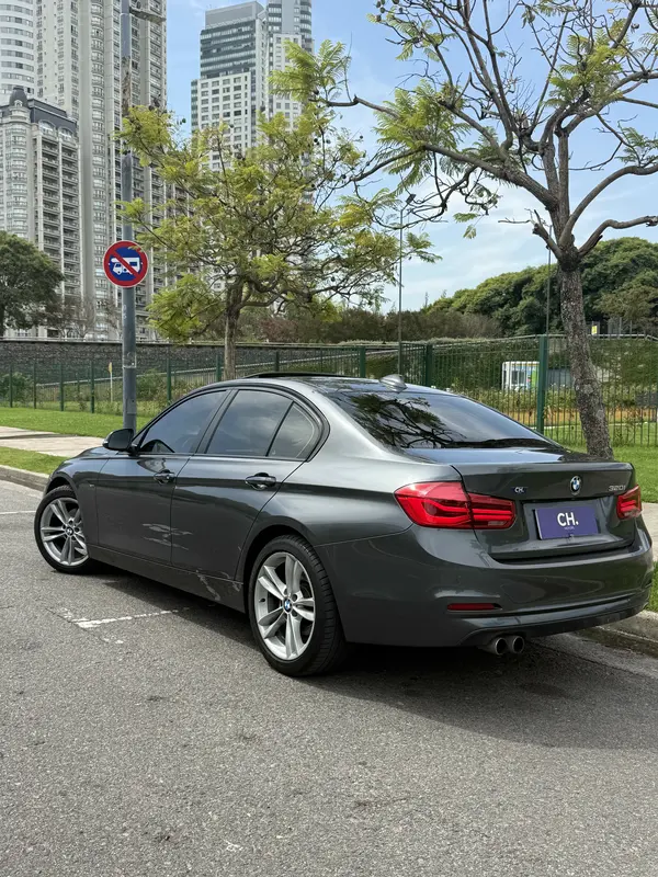 Mira esta publicación de BMW Serie 3 2016 en Motordil