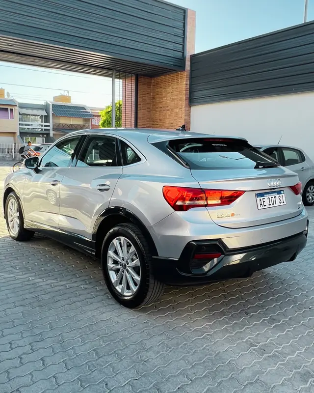 Mira esta publicación de Audi Q3 2020 en Motordil