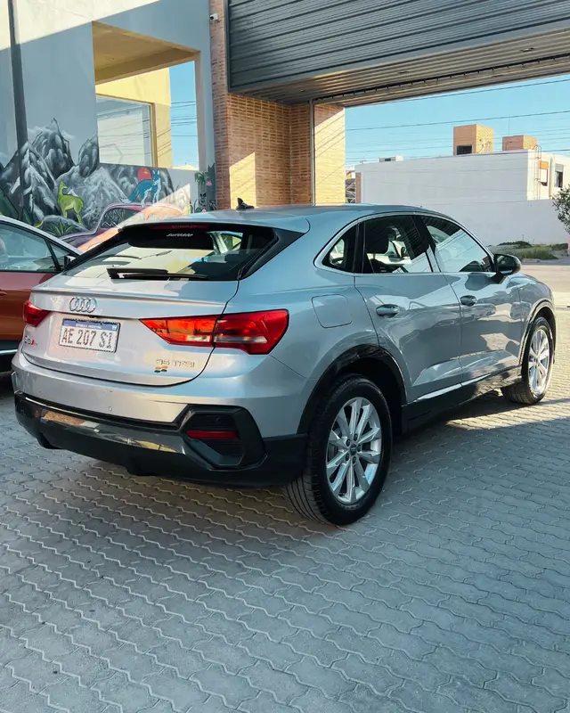 Mira esta publicación de Audi Q3 2020 en Motordil