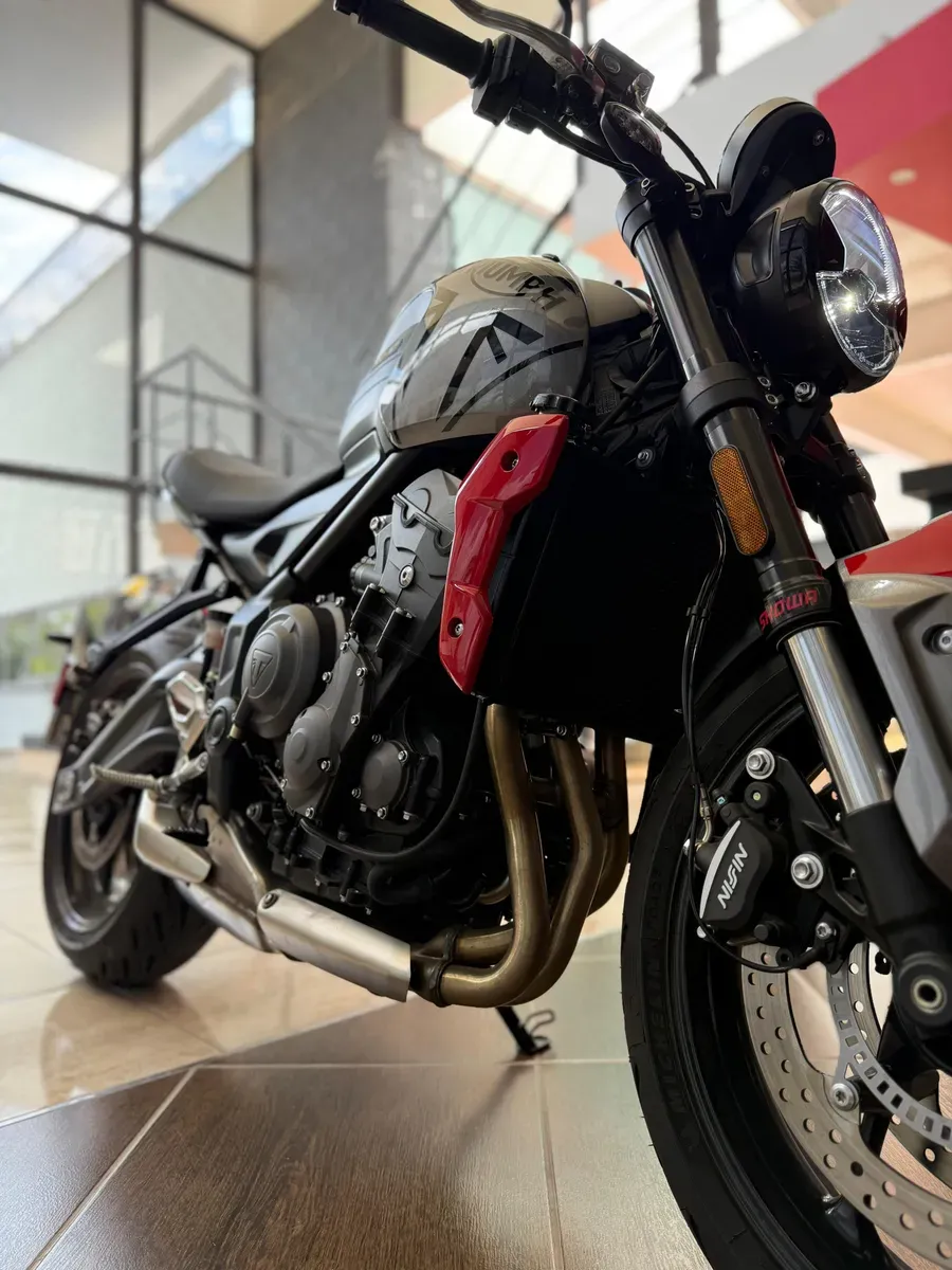 Mira esta publicación de Triumph TRIDENT 660 2023 en Motordil