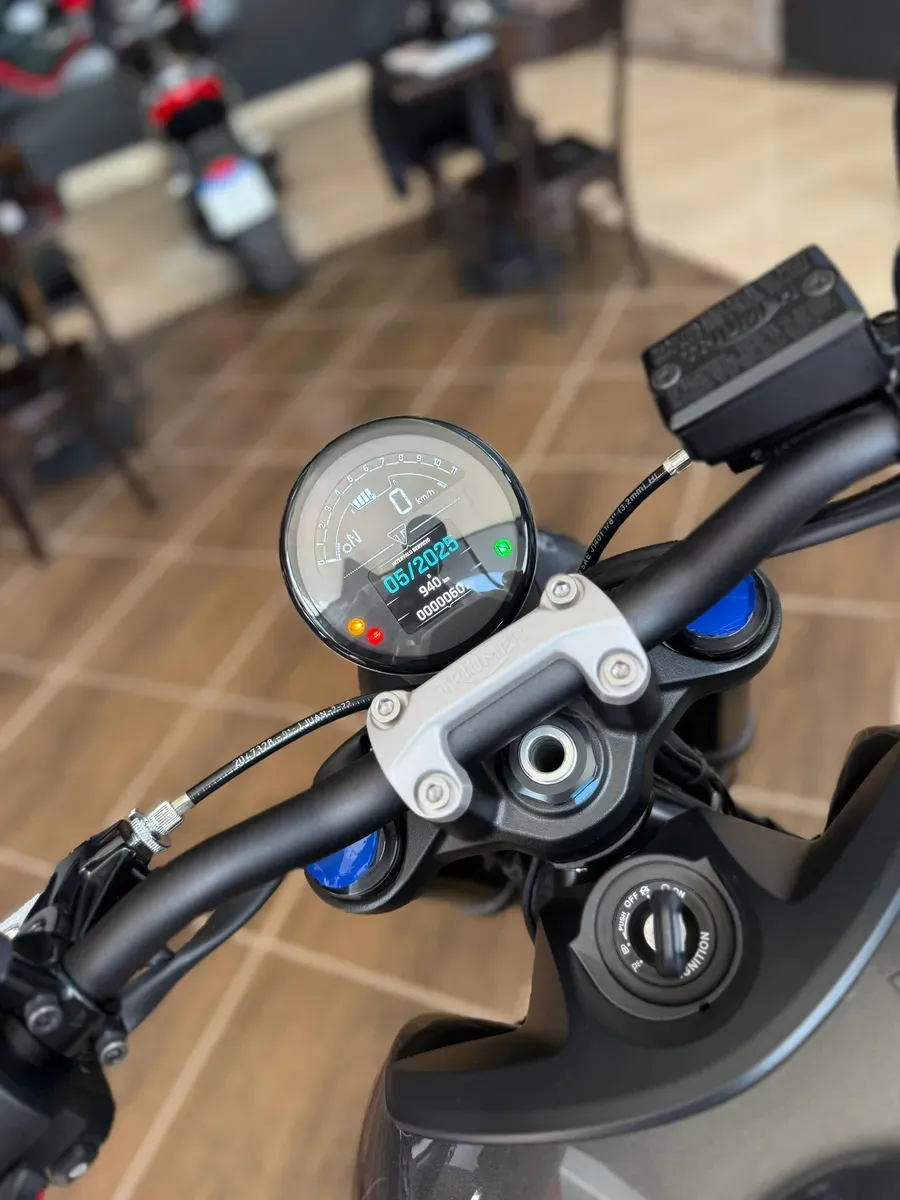 Mira esta publicación de Triumph TRIDENT 660 2023 en Motordil
