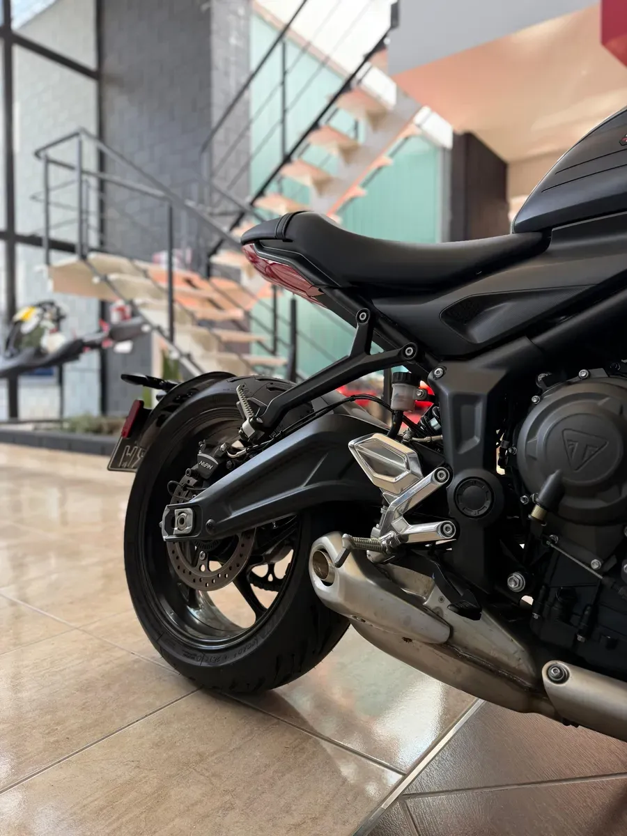 Mira esta publicación de Triumph TRIDENT 660 2023 en Motordil