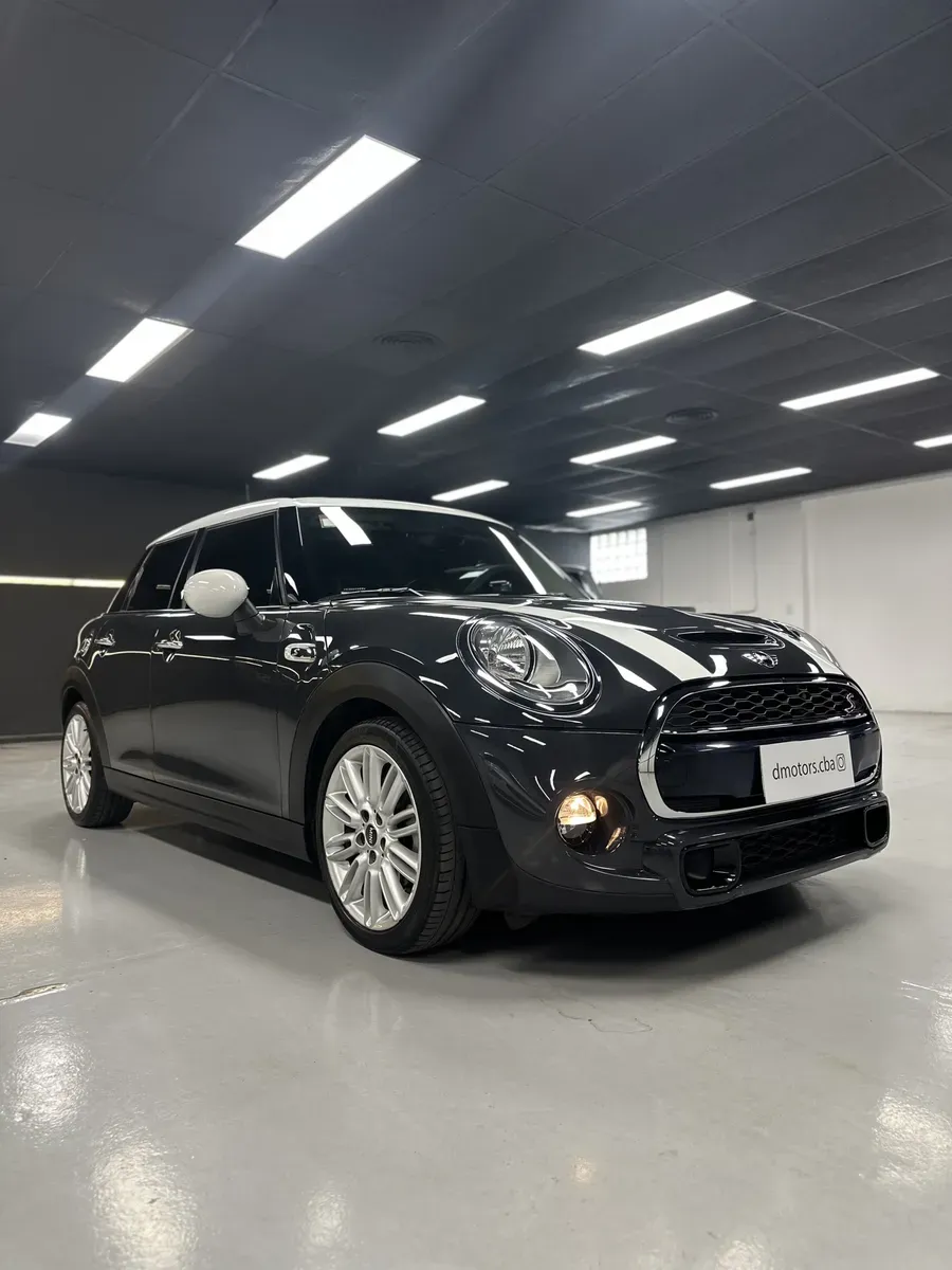 Mira esta publicación de Mini Cooper 2016 en Motordil