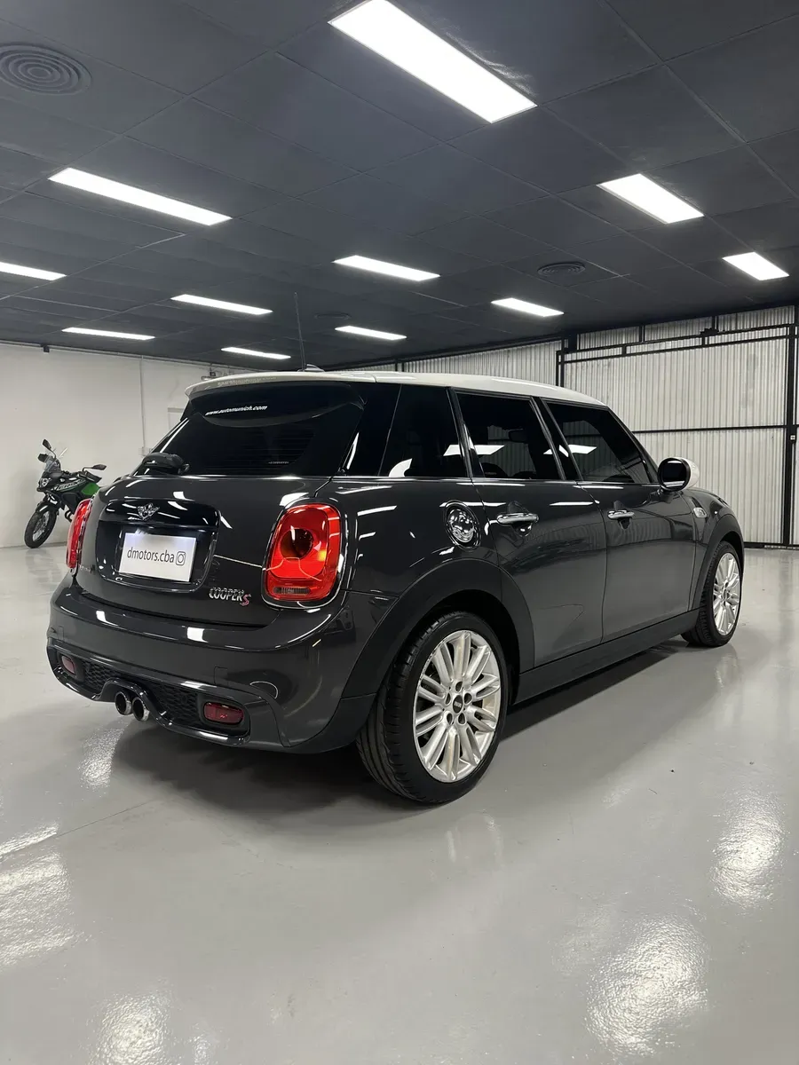 Mira esta publicación de Mini Cooper 2016 en Motordil