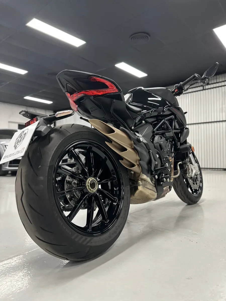 Mirá esta publicación de Mv Agusta Dragster R