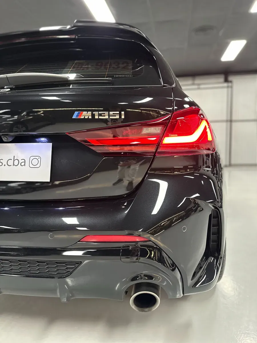 Mira esta publicación de BMW Serie 1 2021 en Motordil