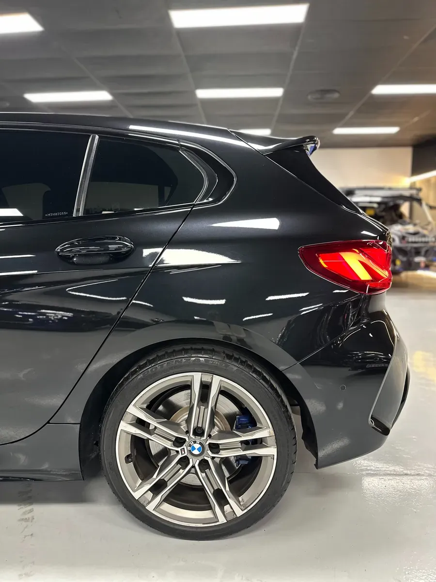 Mira esta publicación de BMW Serie 1 2021 en Motordil