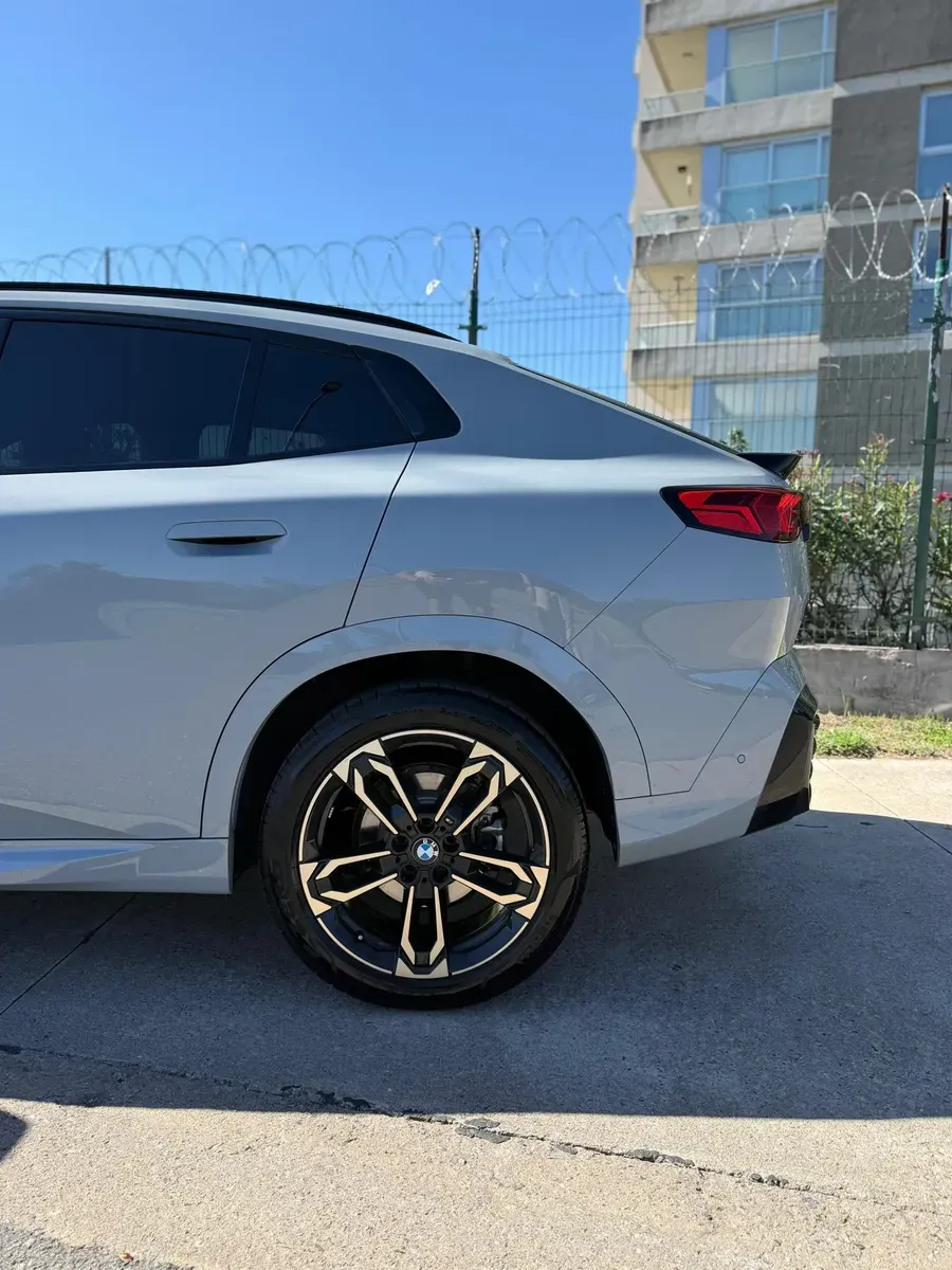 Mira esta publicación de BMW X2 2024 en Motordil