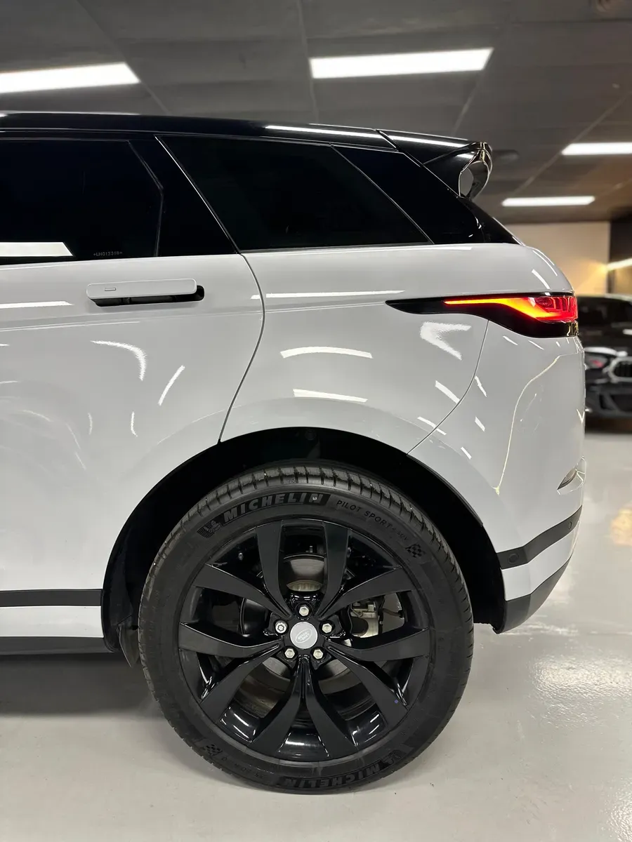 Mira esta publicación de Land Rover Range Rover Evoque 2020 en Motordil