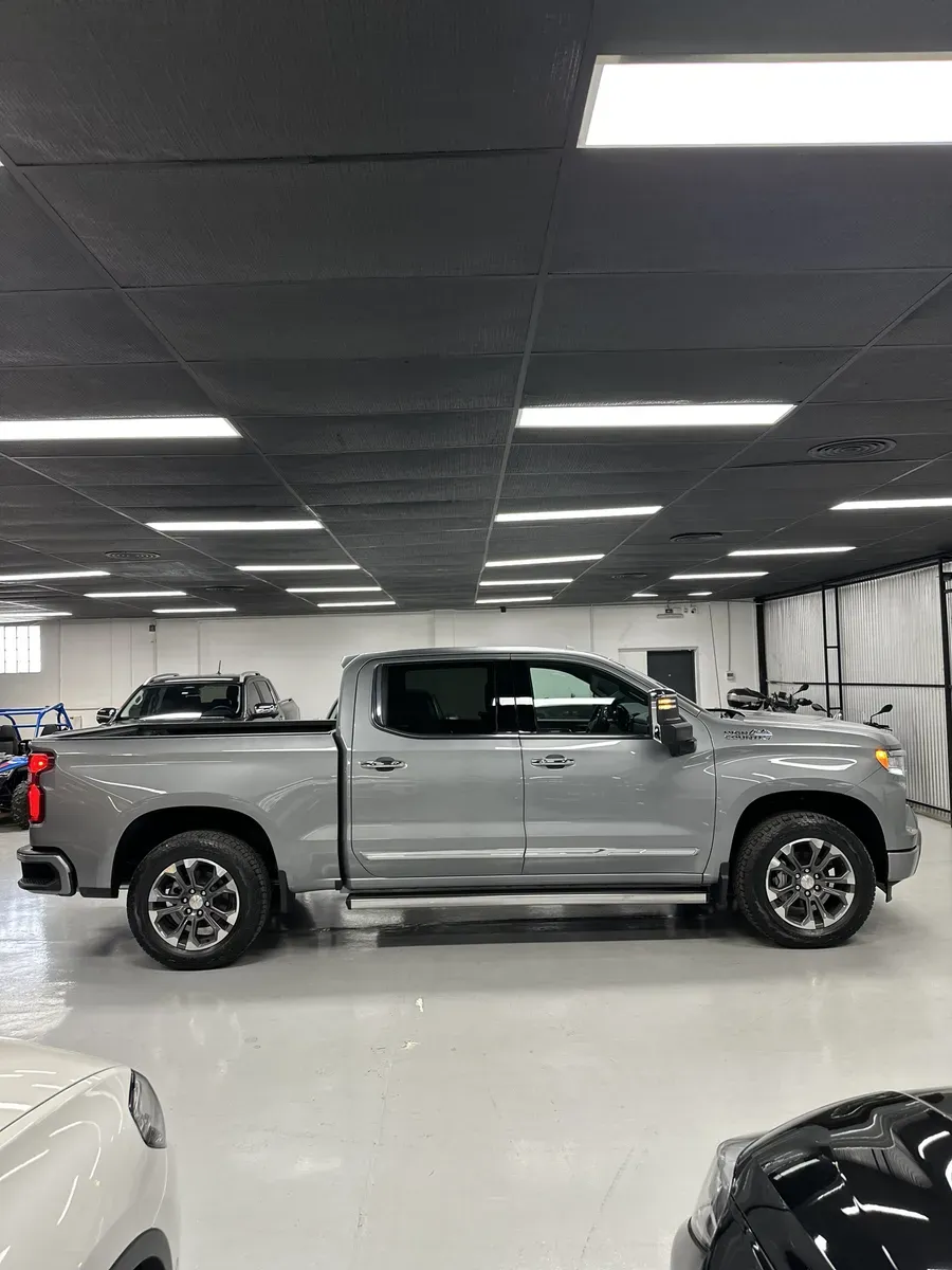 Mira esta publicación de Chevrolet Silverado 2025 en Motordil