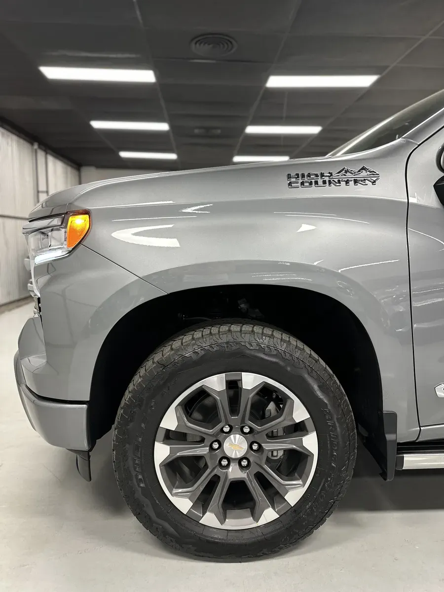 Mira esta publicación de Chevrolet Silverado 2025 en Motordil