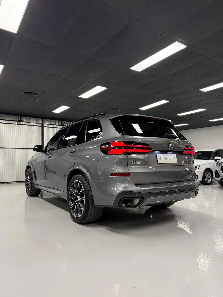 Mira esta publicación de BMW X5 2024 en Motordil