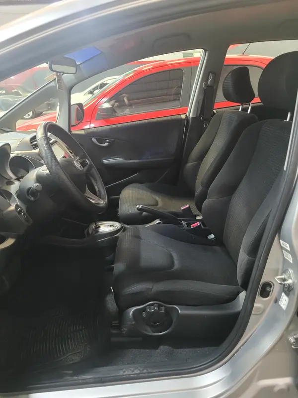 Mira esta publicación de Honda FIT 2010 en Motordil