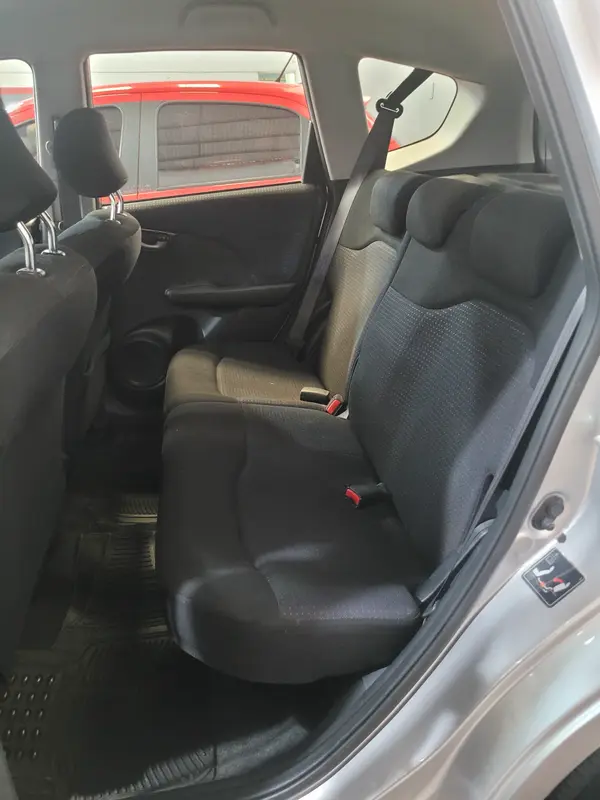 Mira esta publicación de Honda FIT 2010 en Motordil