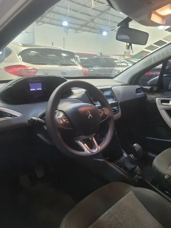 Mira esta publicación de Peugeot 208 2018 en Motordil