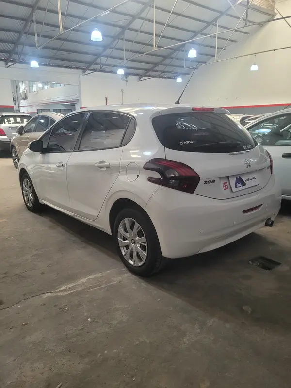 Mira esta publicación de Peugeot 208 2018 en Motordil