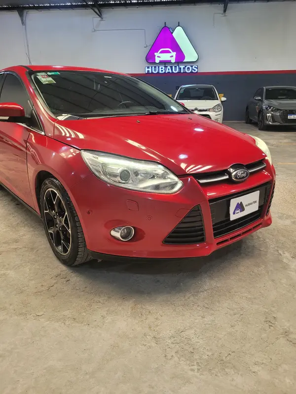 Mira esta publicación de Ford Focus 2014 en Motordil