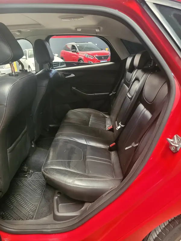 Mira esta publicación de Ford Focus 2014 en Motordil