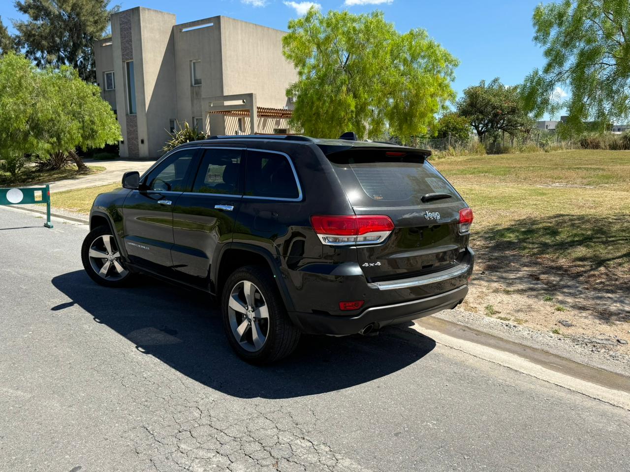 Mira esta publicación de Jeep Grand Cherokee 2016 en Motordil