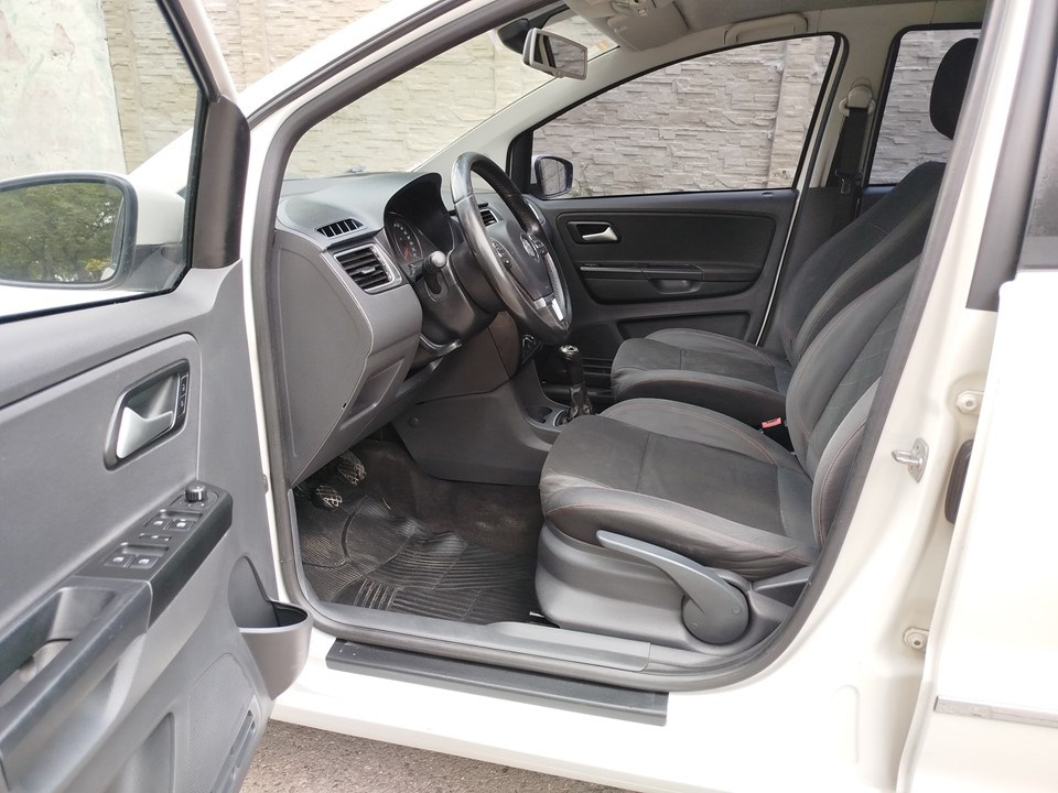 Mira esta publicación de Volkswagen Suran 2013 en Motordil