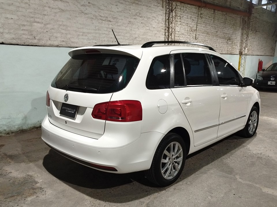 Mira esta publicación de Volkswagen Suran 2013 en Motordil