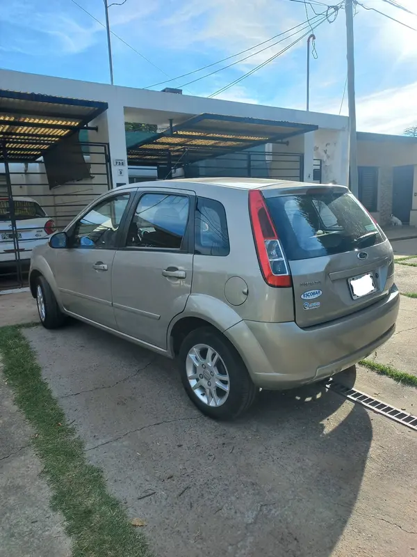 Mira esta publicación de Ford Fiesta 2009 en Motordil