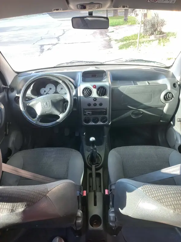 Mira esta publicación de Peugeot Partner 2017 en Motordil