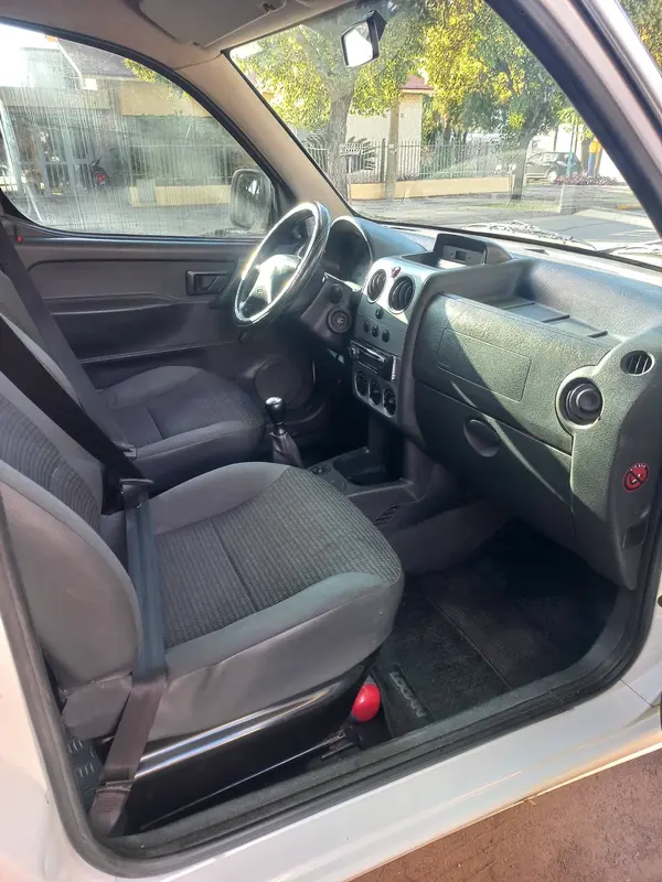 Mira esta publicación de Peugeot Partner 2017 en Motordil