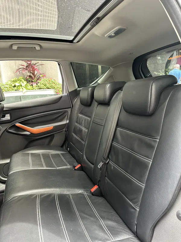 Mira esta publicación de Ford Kuga 2011 en Motordil