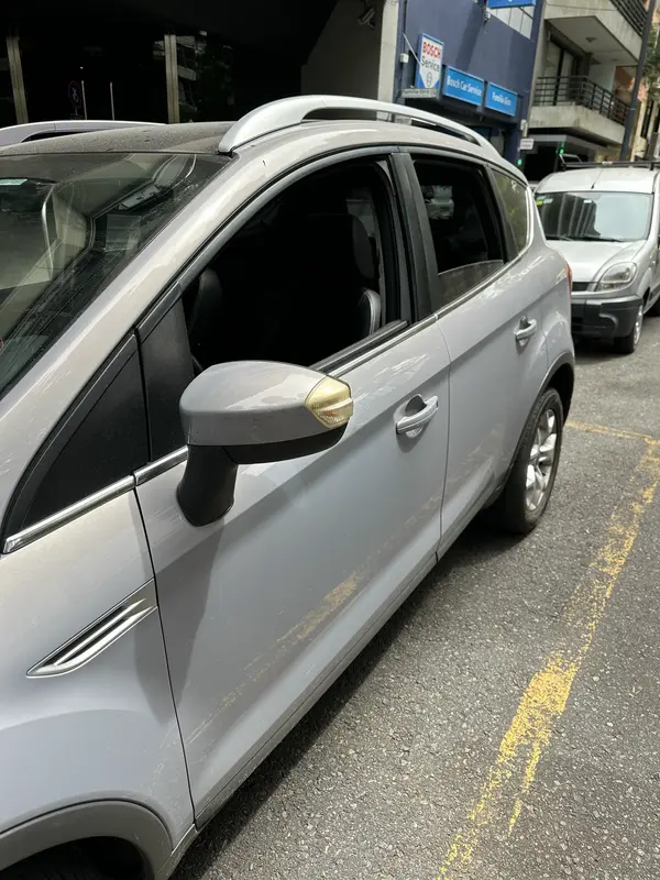 Mira esta publicación de Ford Kuga 2011 en Motordil