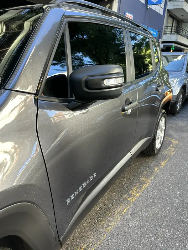 Mira esta publicación de Jeep Renegade 2024 en Motordil