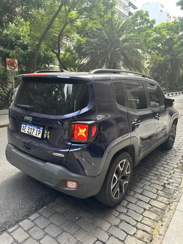 Mirá esta publicación de Jeep Renegade