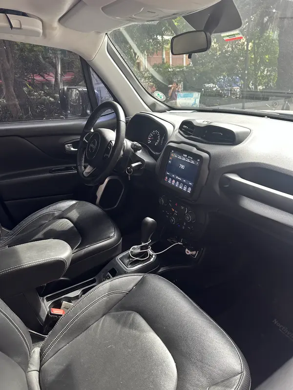 Mirá esta publicación de Jeep Renegade