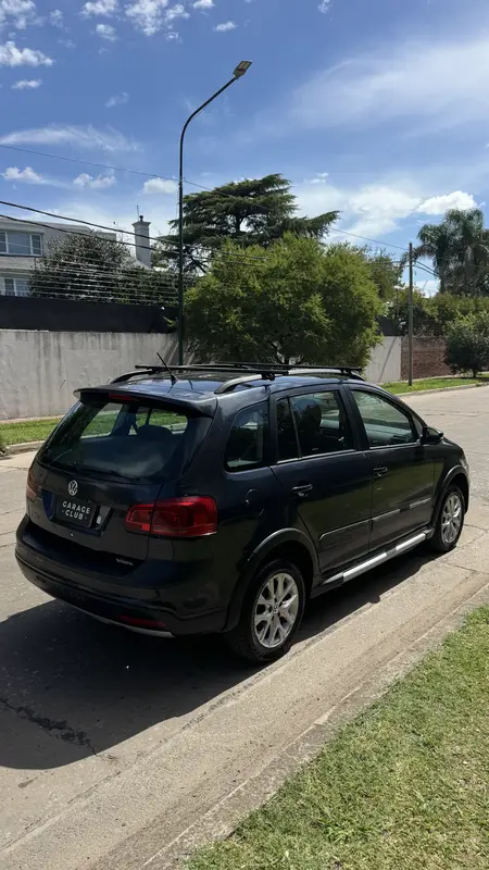 Mira esta publicación de Volkswagen Suran 2013 en Motordil