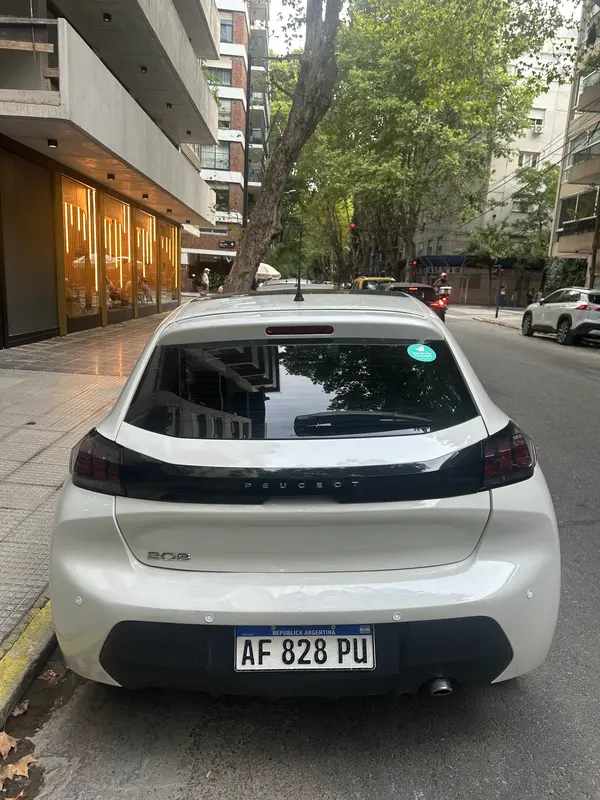 Mira esta publicación de Peugeot 208 2023 en Motordil