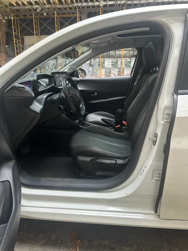 Mira esta publicación de Peugeot 208 2023 en Motordil