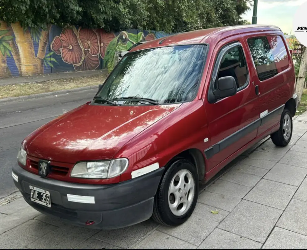 Mira esta publicación de Peugeot Partner 2009 en Motordil
