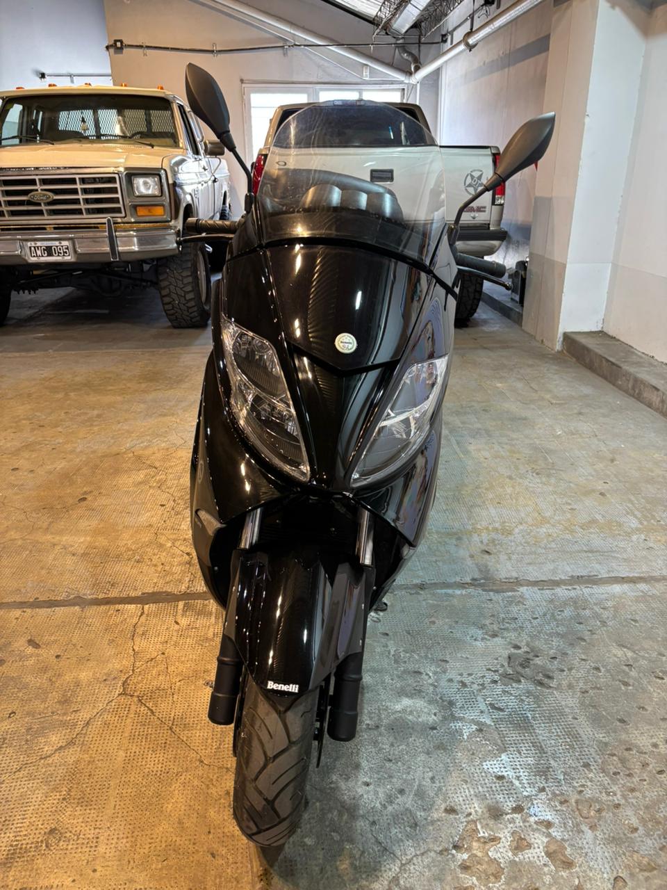 Mira esta publicación de Benelli Zafferano 250 2020 en Motordil