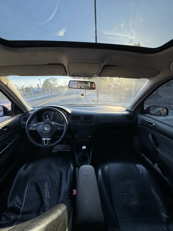 Mira esta publicación de Volkswagen Bora 2013 en Motordil