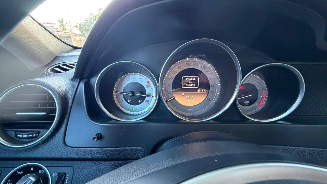 Mira esta publicación de Mercedes Benz Clase C 2012 en Motordil