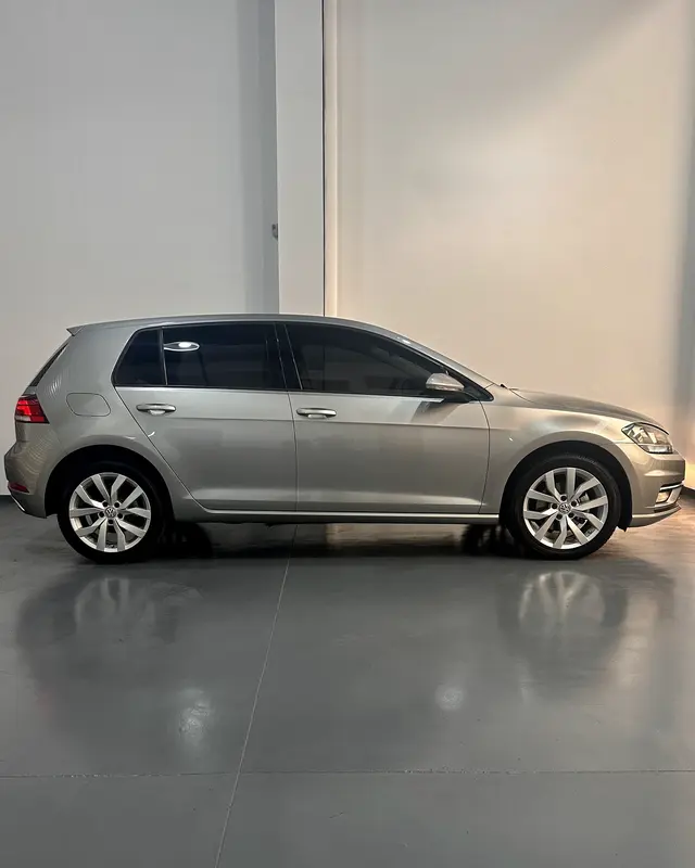 Mira esta publicación de Volkswagen Golf 2018 en Motordil