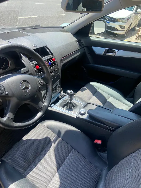Mira esta publicación de Mercedes Benz Clase C 2008 en Motordil