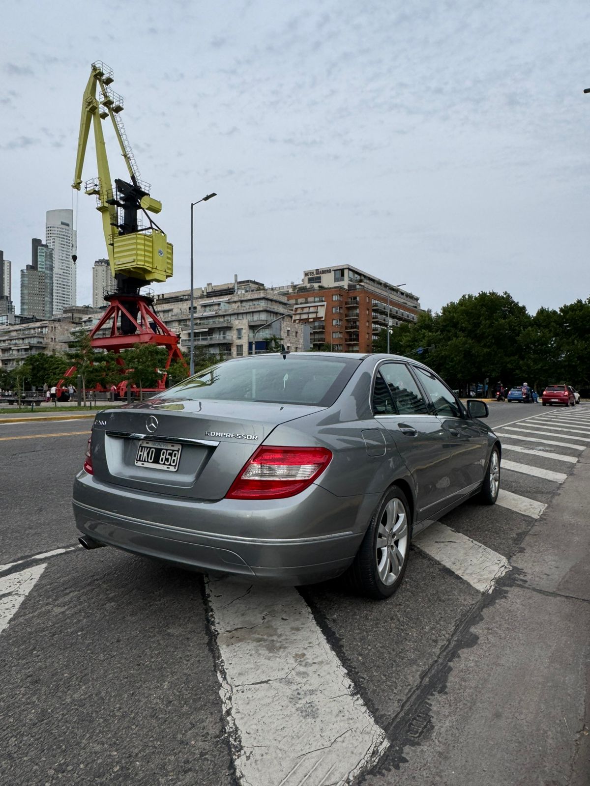 Mira esta publicación de Mercedes Benz Clase C 2008 en Motordil